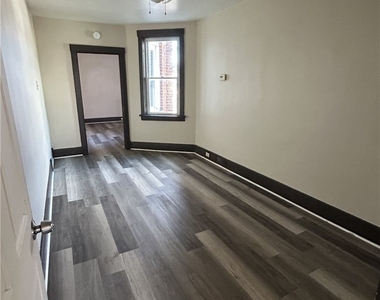 505 Broadway Ave - Photo Thumbnail 6