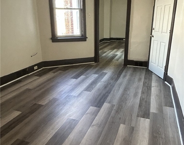505 Broadway Ave - Photo Thumbnail 5