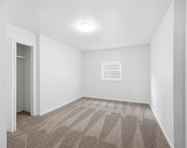 720 Mary St - Photo Thumbnail 7