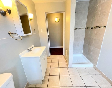 5544 Baywood St - Photo Thumbnail 2