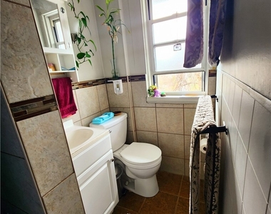 5850 Burchfield Ave - Photo Thumbnail 4