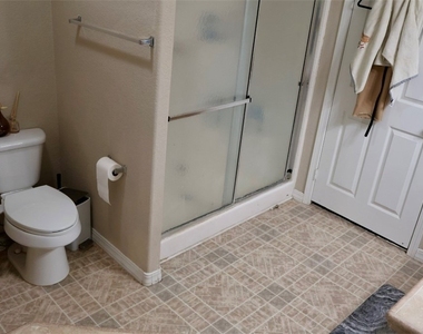 4964 Vista Flora Way - Photo Thumbnail 10