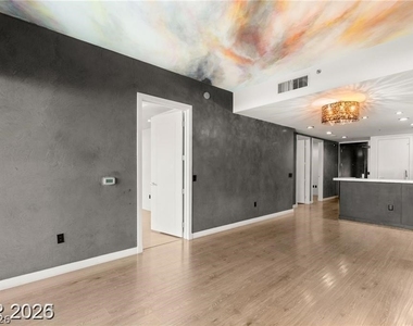 4525 Dean Martin Drive - Photo Thumbnail 9