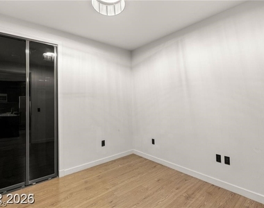 4525 Dean Martin Drive - Photo Thumbnail 22