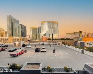 4525 Dean Martin Drive - Photo Thumbnail 27