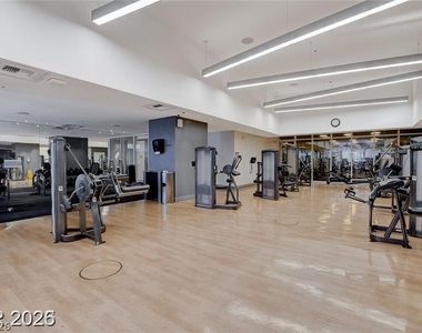 4525 Dean Martin Drive - Photo Thumbnail 32