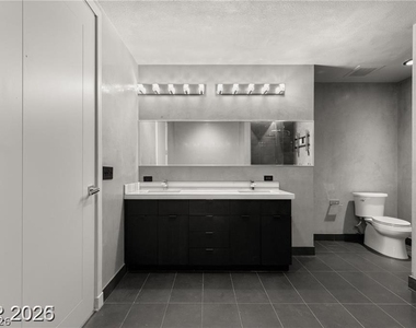 4525 Dean Martin Drive - Photo Thumbnail 17