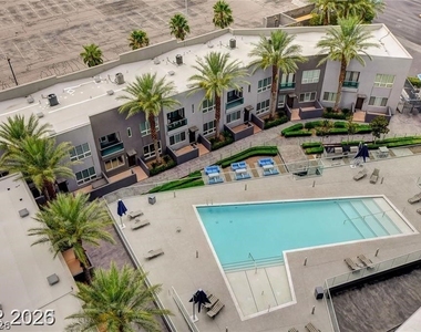 4525 Dean Martin Drive - Photo Thumbnail 30