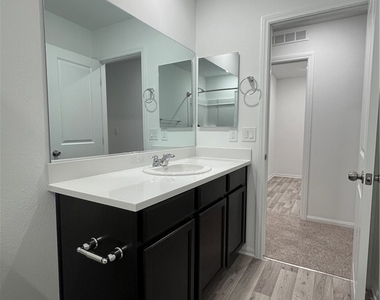 7668 Loftwood Avenue - Photo Thumbnail 24