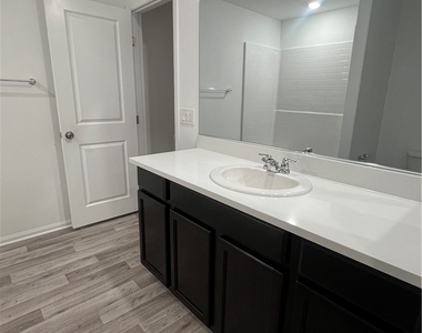 7668 Loftwood Avenue - Photo Thumbnail 19