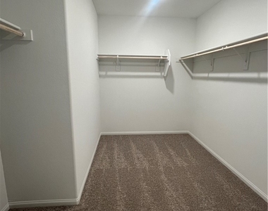 7668 Loftwood Avenue - Photo Thumbnail 20