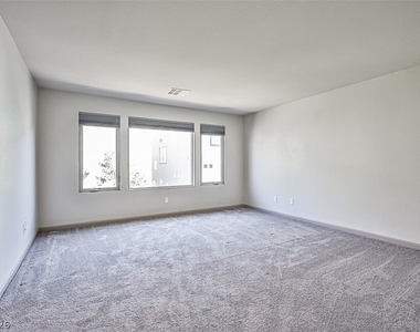 8052 Haywood Estate Avenue - Photo Thumbnail 19