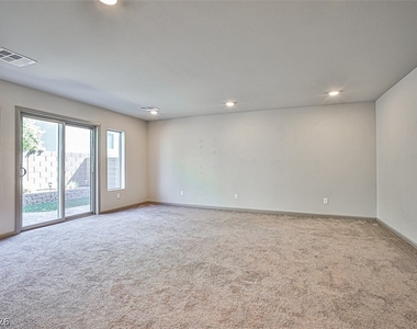 8052 Haywood Estate Avenue - Photo Thumbnail 6