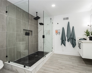 1913 Birch Street - Photo Thumbnail 43