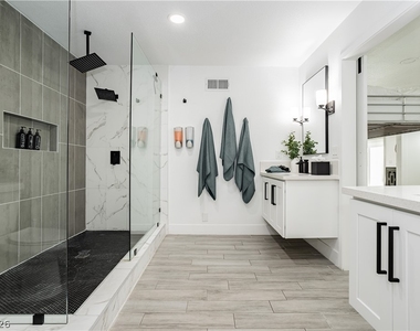 1913 Birch Street - Photo Thumbnail 42