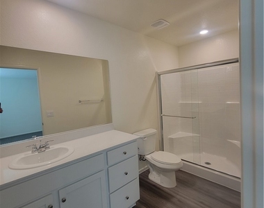9931 Apricot Hills Street - Photo Thumbnail 8