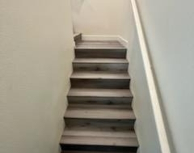 9931 Apricot Hills Street - Photo Thumbnail 14
