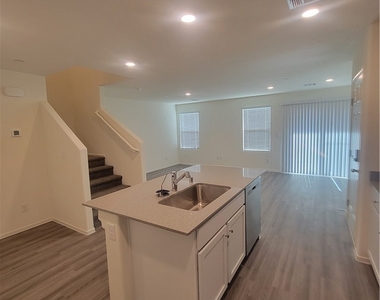 9931 Apricot Hills Street - Photo Thumbnail 2