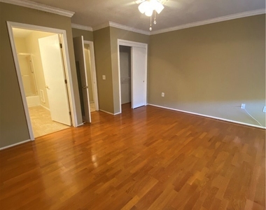 9033 Gemstone Drive - Photo Thumbnail 10