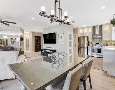2913 Vista Butte Drive - Photo Thumbnail 11