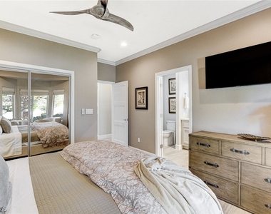 2913 Vista Butte Drive - Photo Thumbnail 17