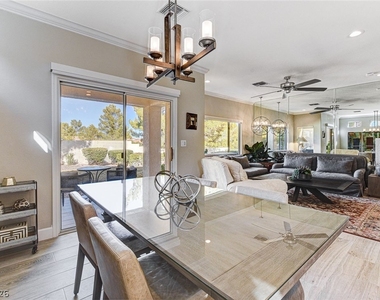 2913 Vista Butte Drive - Photo Thumbnail 9