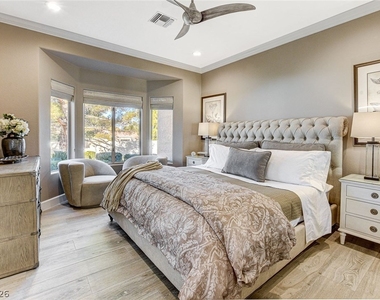 2913 Vista Butte Drive - Photo Thumbnail 16