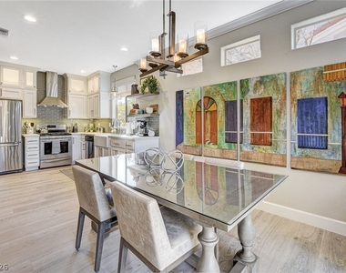 2913 Vista Butte Drive - Photo Thumbnail 8