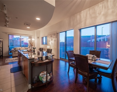 200 W Sahara Avenue - Photo Thumbnail 4