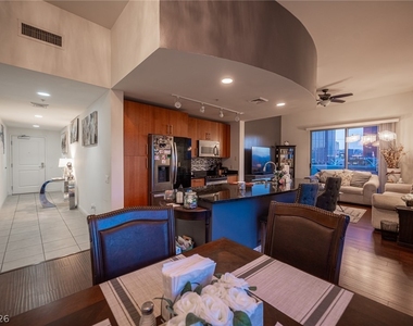 200 W Sahara Avenue - Photo Thumbnail 6