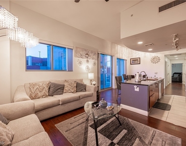 200 W Sahara Avenue - Photo Thumbnail 13