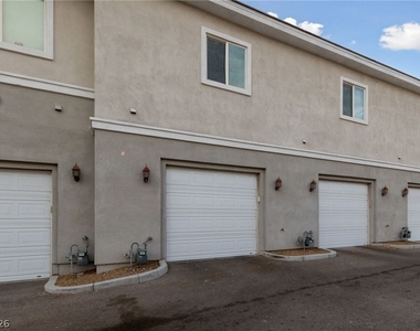 7544 Nicklin Street - Photo Thumbnail 20