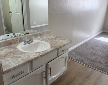5188 Garden Lane - Photo Thumbnail 36