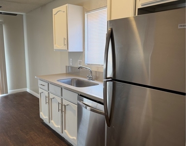 5188 Garden Lane - Photo Thumbnail 5