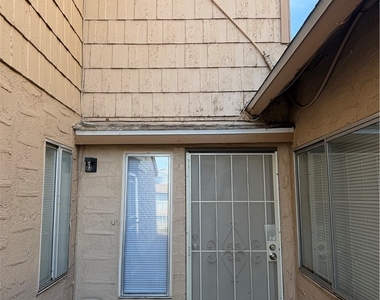 5188 Garden Lane - Photo Thumbnail 2