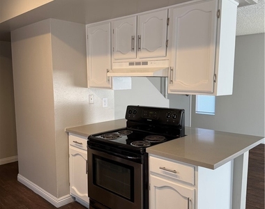 5188 Garden Lane - Photo Thumbnail 9