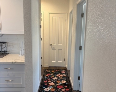 611 Bell Drive - Photo Thumbnail 11