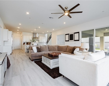 322 Natoire Court - Photo Thumbnail 20