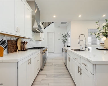 322 Natoire Court - Photo Thumbnail 12