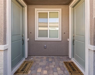 9446 Sequoia Ridge Avenue - Photo Thumbnail 4