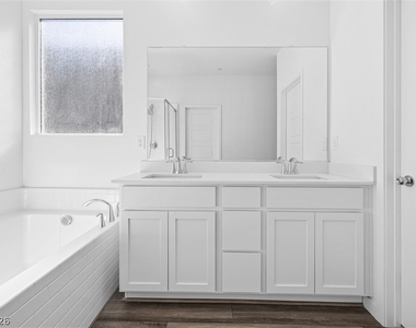 9446 Sequoia Ridge Avenue - Photo Thumbnail 14
