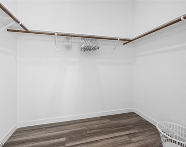 9446 Sequoia Ridge Avenue - Photo Thumbnail 15