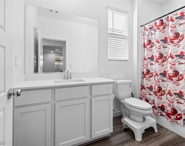 9446 Sequoia Ridge Avenue - Photo Thumbnail 17