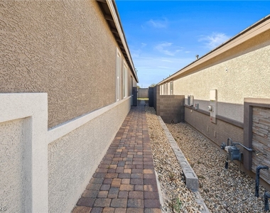9446 Sequoia Ridge Avenue - Photo Thumbnail 3