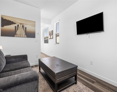 9446 Sequoia Ridge Avenue - Photo Thumbnail 24