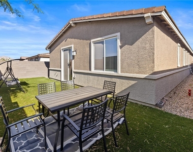 9446 Sequoia Ridge Avenue - Photo Thumbnail 28