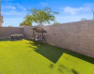 9446 Sequoia Ridge Avenue - Photo Thumbnail 26