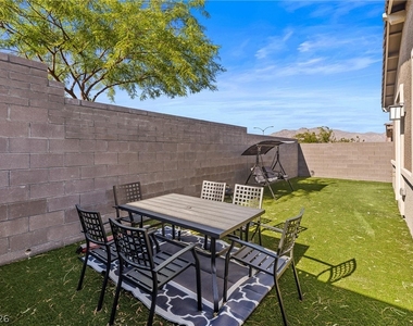 9446 Sequoia Ridge Avenue - Photo Thumbnail 29
