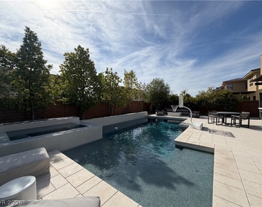 66 Pristine Glen Street - Photo Thumbnail 18