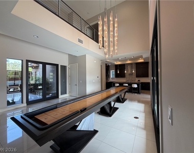 66 Pristine Glen Street - Photo Thumbnail 2